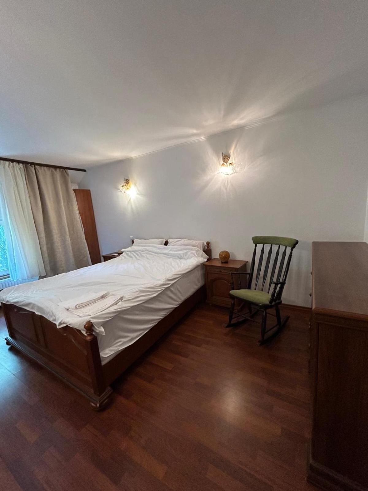Vila De Inchiriat Aproape De Therme Balotesti Kültér fotó