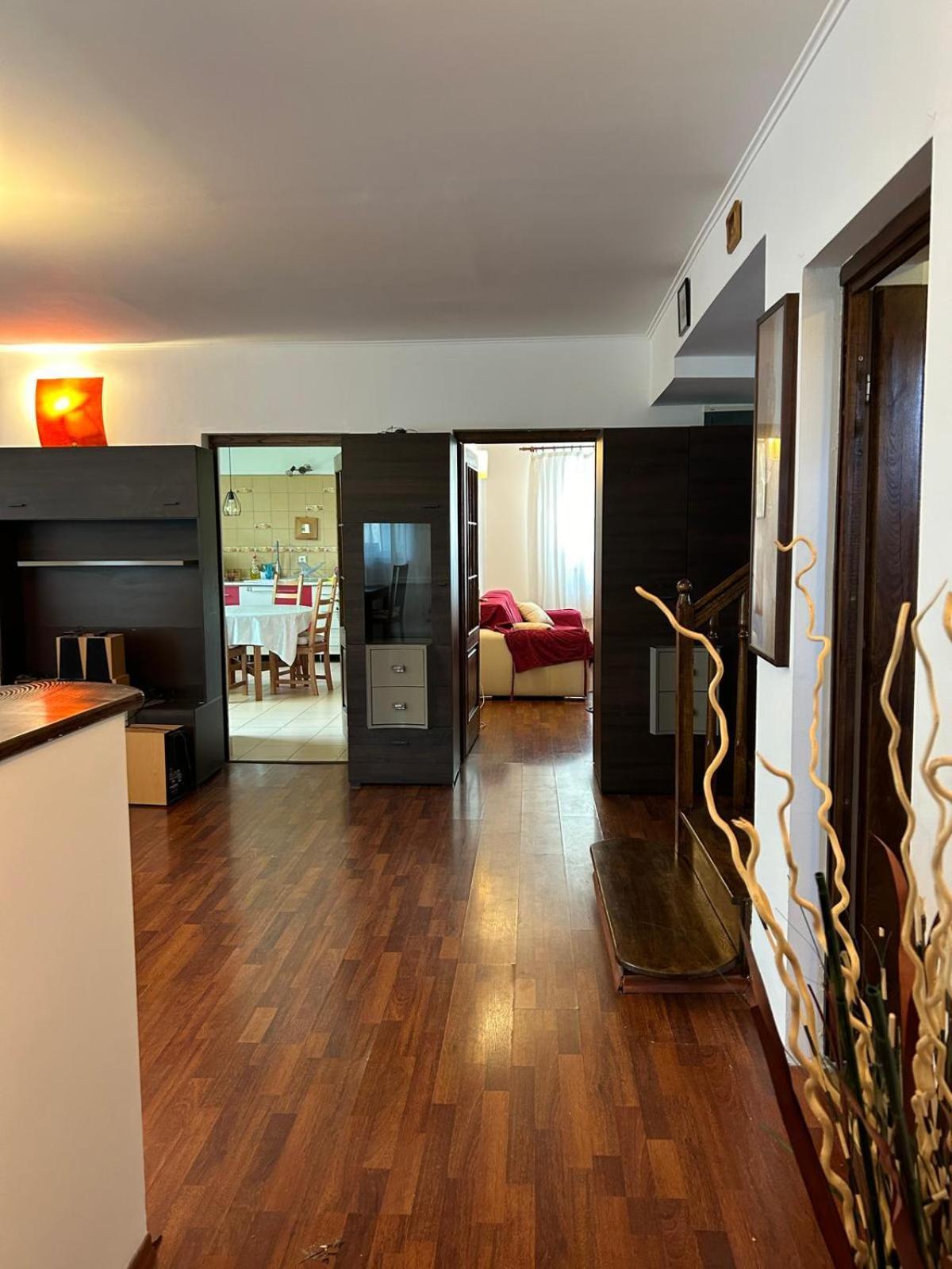 Vila De Inchiriat Aproape De Therme Balotesti Kültér fotó